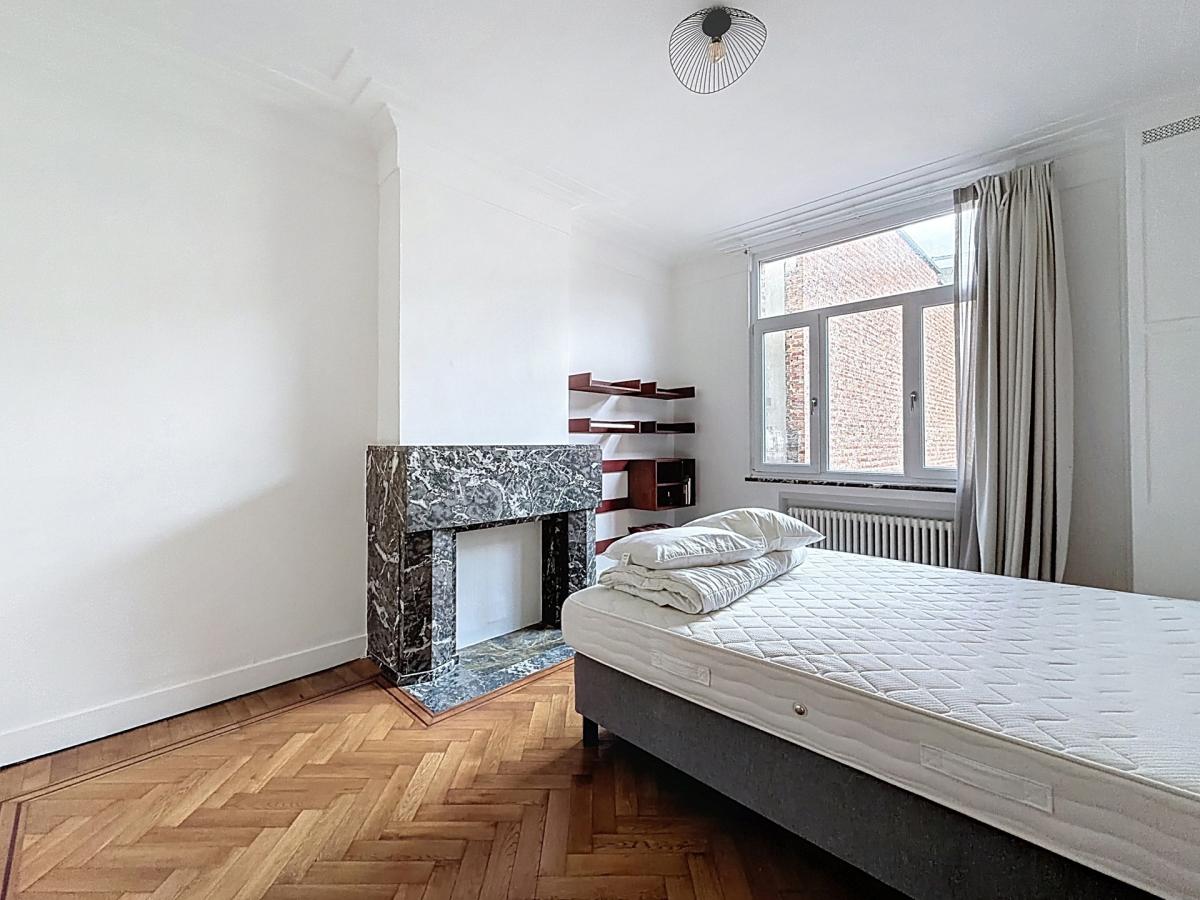 Boulevard Waterloo : Bel appartement meublé de 2 chambres