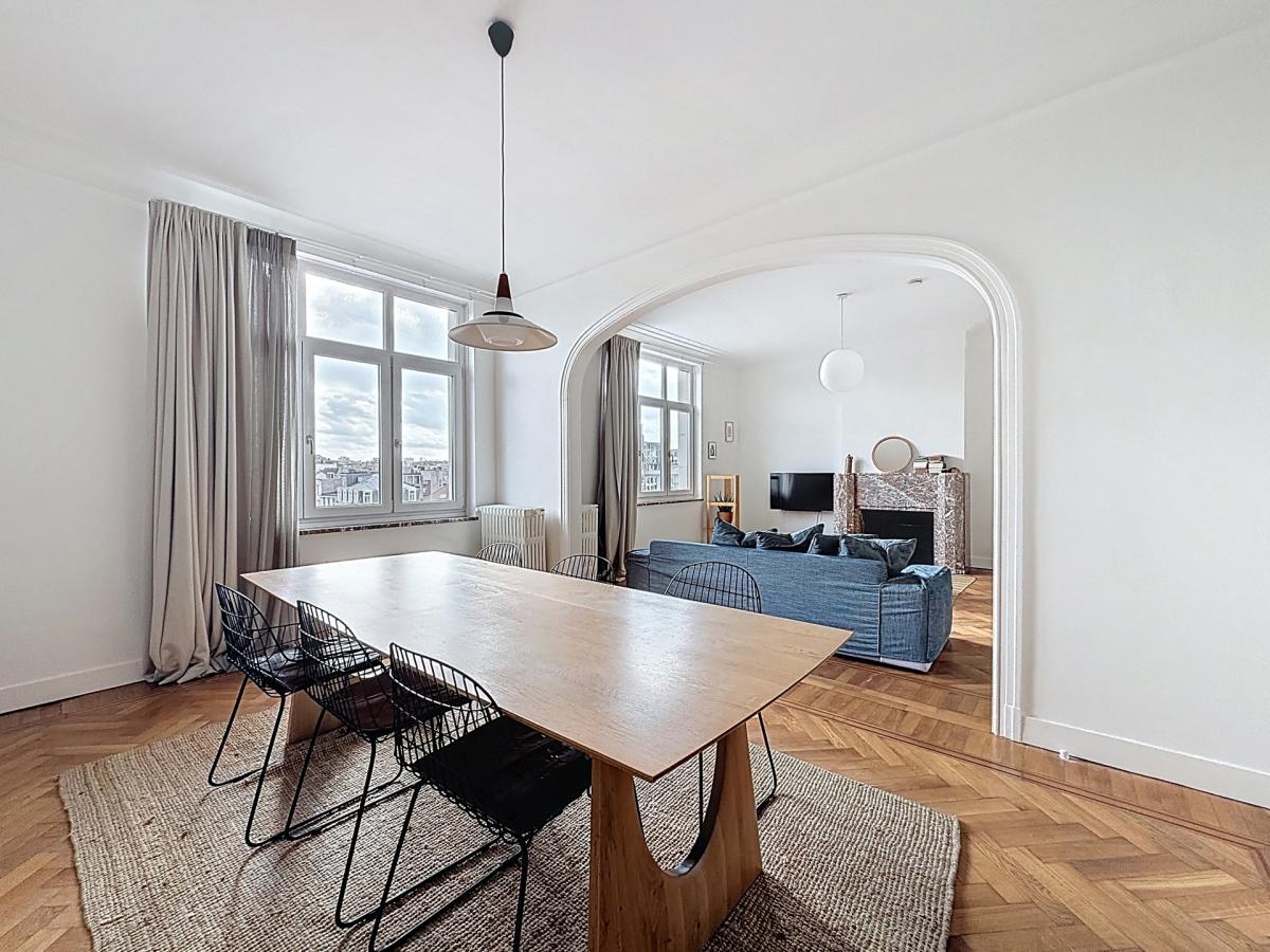 Boulevard Waterloo : Bel appartement meublé de 2 chambres