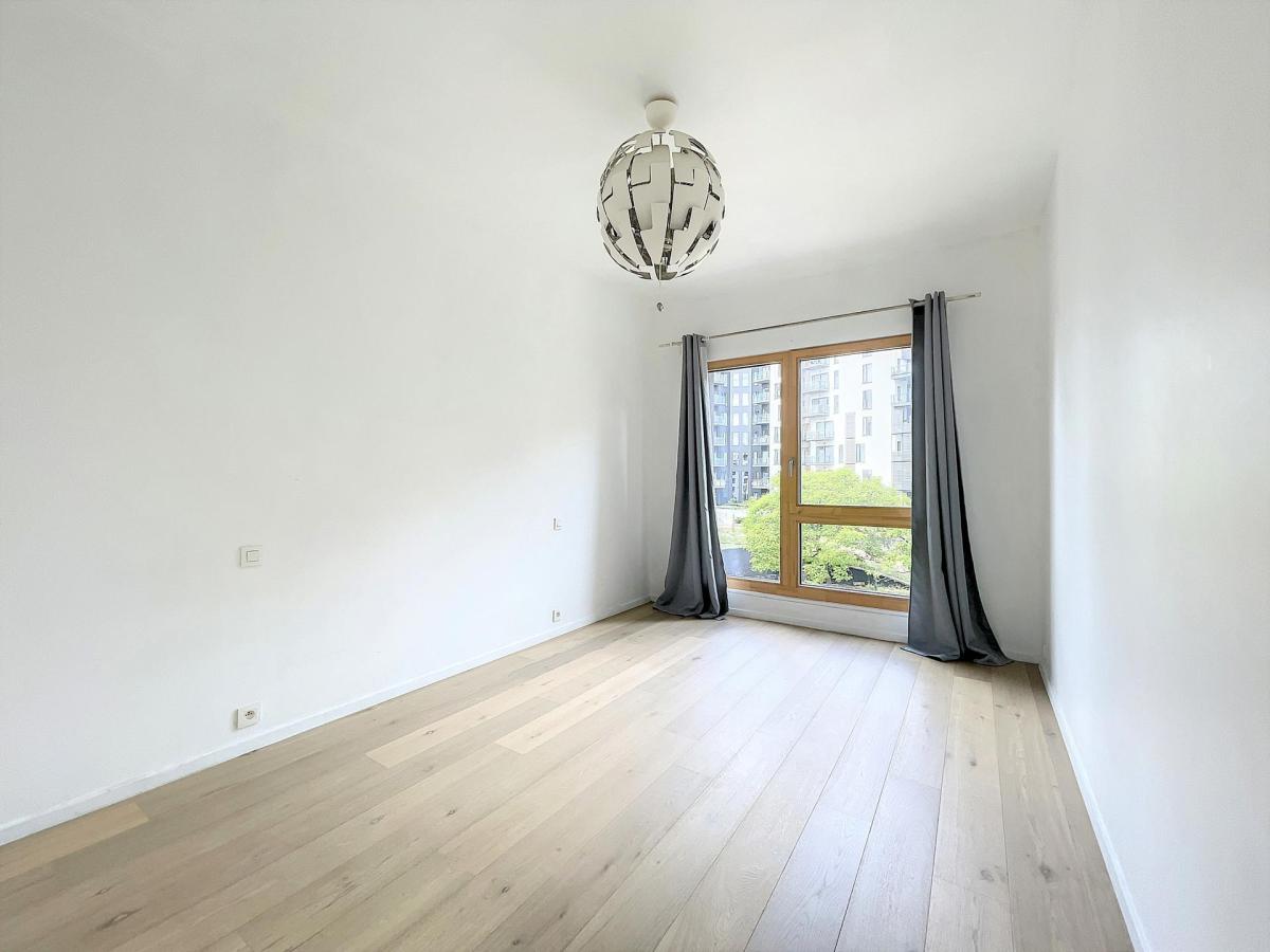 Marcel Thiry - Appartement 2 chambres + terrasse + parking 