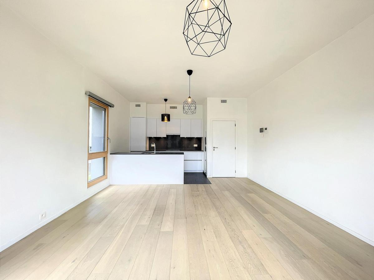 Marcel Thiry - Appartement 2 chambres + terrasse + parking 