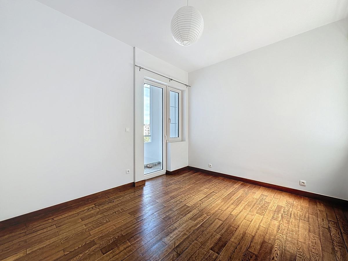 Molière : Charmant appartement de caractère rénové + balcons