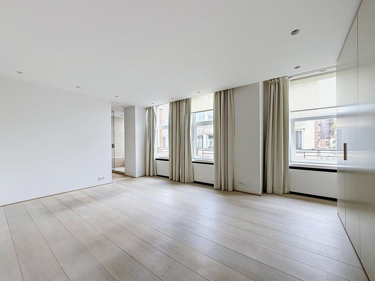 Pl. Stéphanie : Somptueux appartement 3 chambres