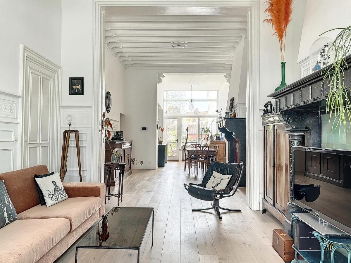 Cinquentenaire - Magnifique duplex avec jardin & garage