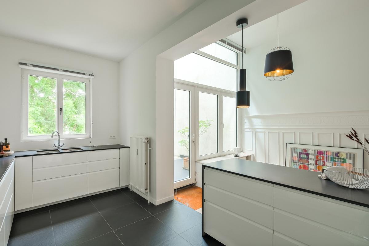 Cinquentenaire - Magnifique duplex avec jardin & garage