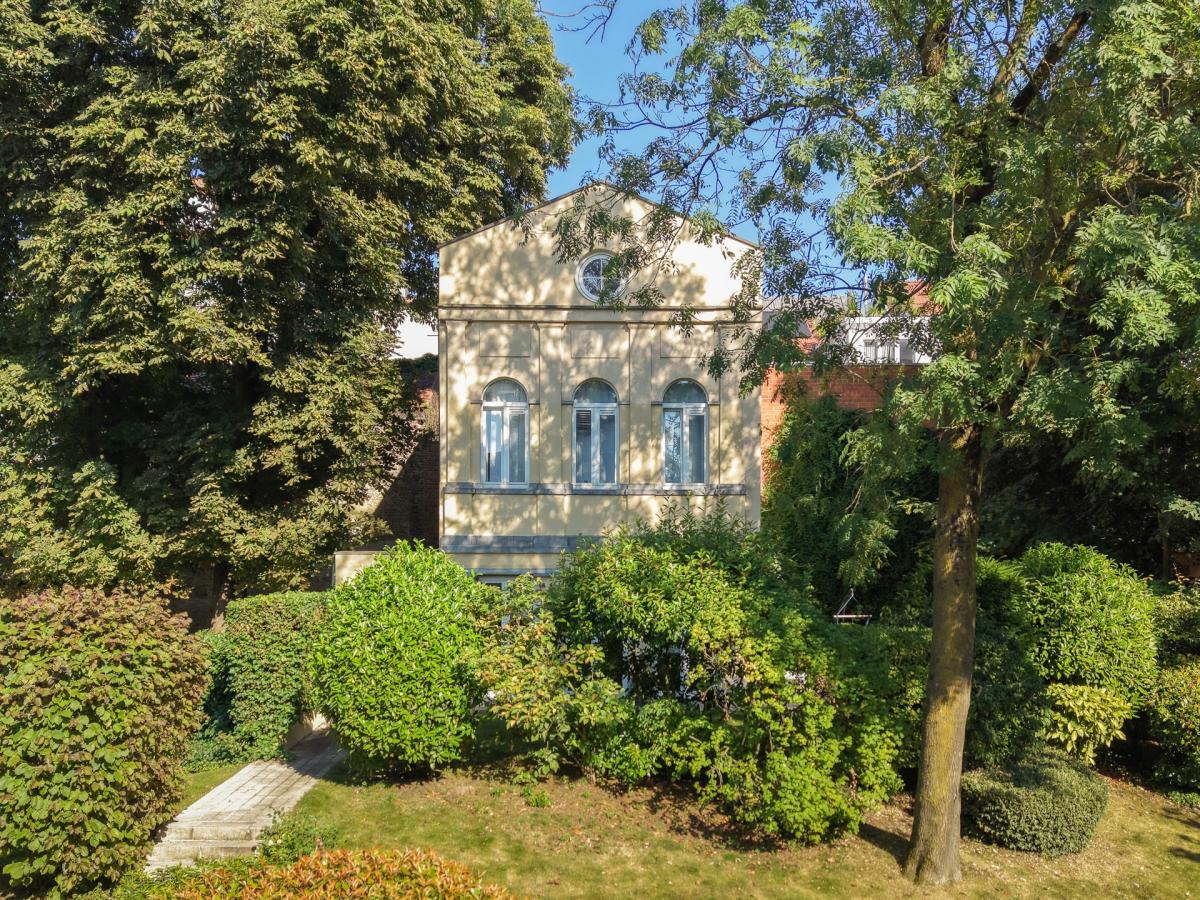Magnifique triplex 4 chambres avec jardin et parking