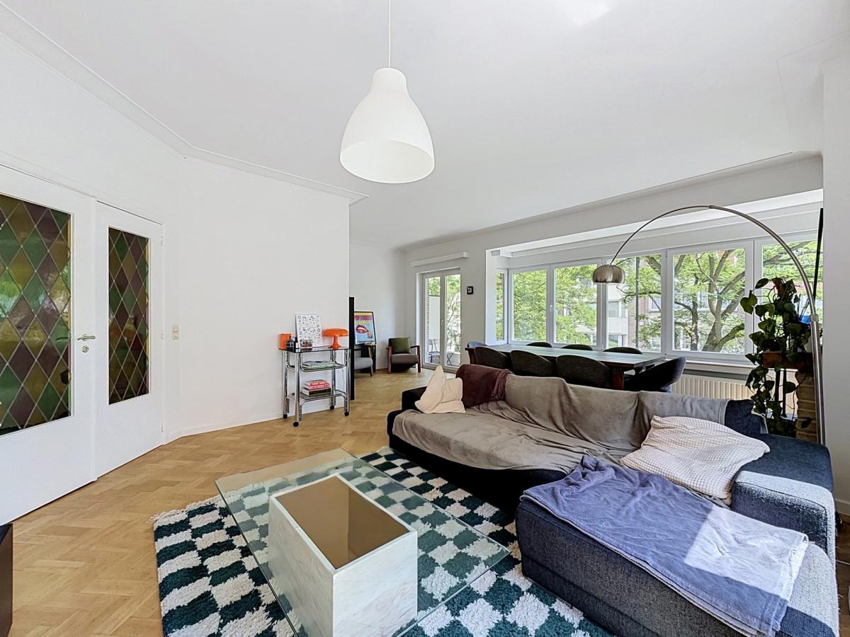 Altitude 100/Molière : Bel appartement de 2 chambres rénové