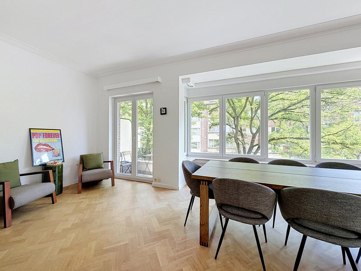 Altitude 100/Molière : Bel appartement de 2 chambres rénové
