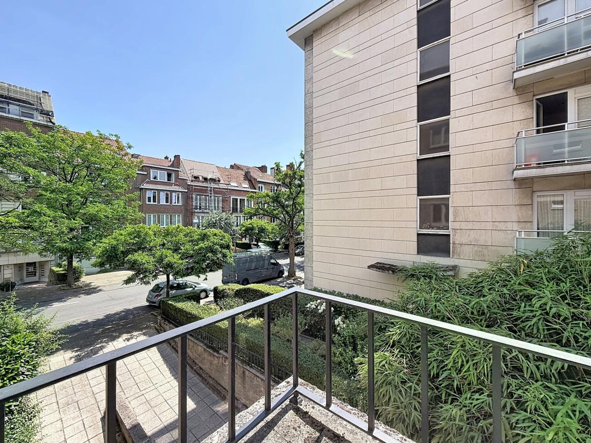 Altitude 100/Molière : Bel appartement de 2 chambres rénové