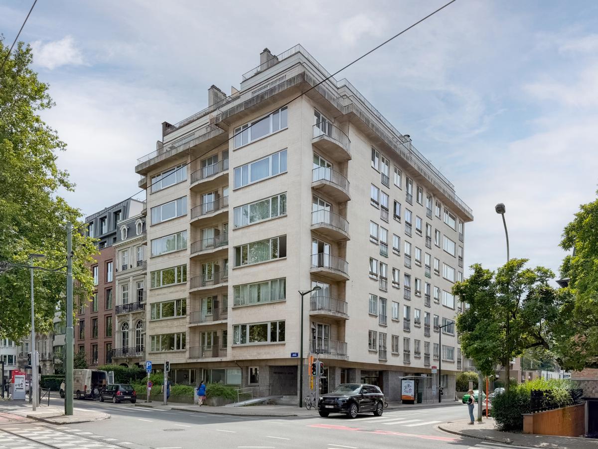 Churchill/Cavell - Appart ± 180 m² avec terrasses et garage.