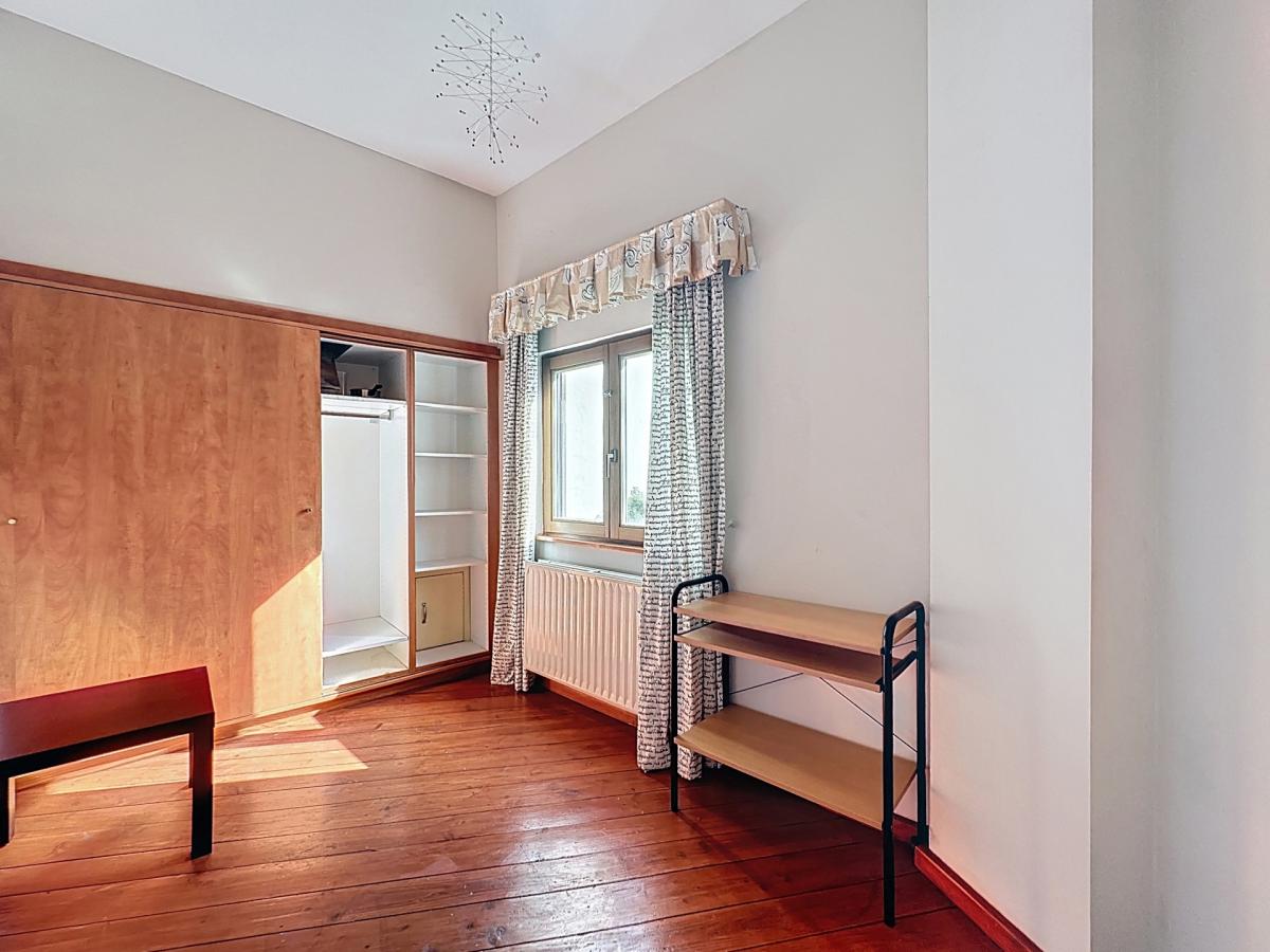 Etangs d'Ixelles / Louise : Bel appartement de caractère