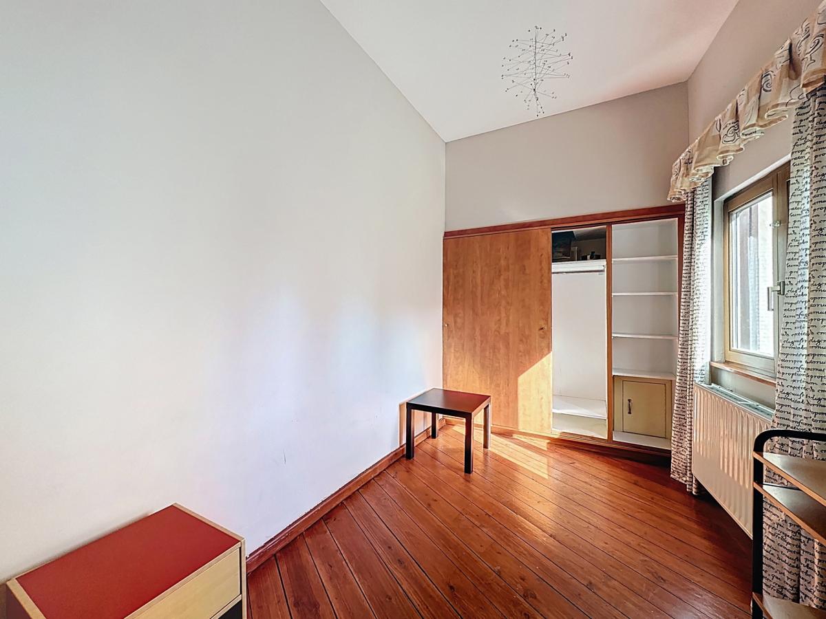 Etangs d'Ixelles / Louise : Bel appartement de caractère