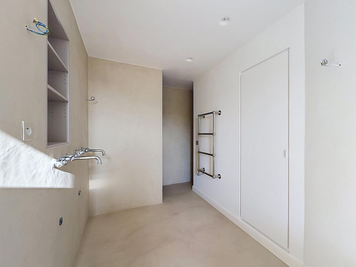Louise /Abbaye : Somptueux appartement caractère remis à neuf