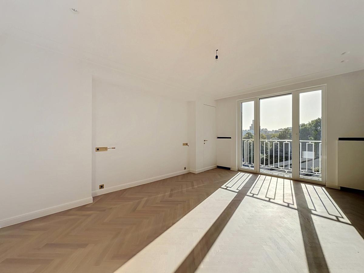 Louise /Abbaye : Somptueux appartement caractère remis à neuf
