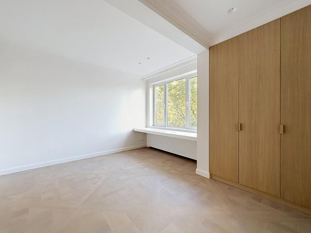Louise /Abbaye : Somptueux appartement caractère remis à neuf