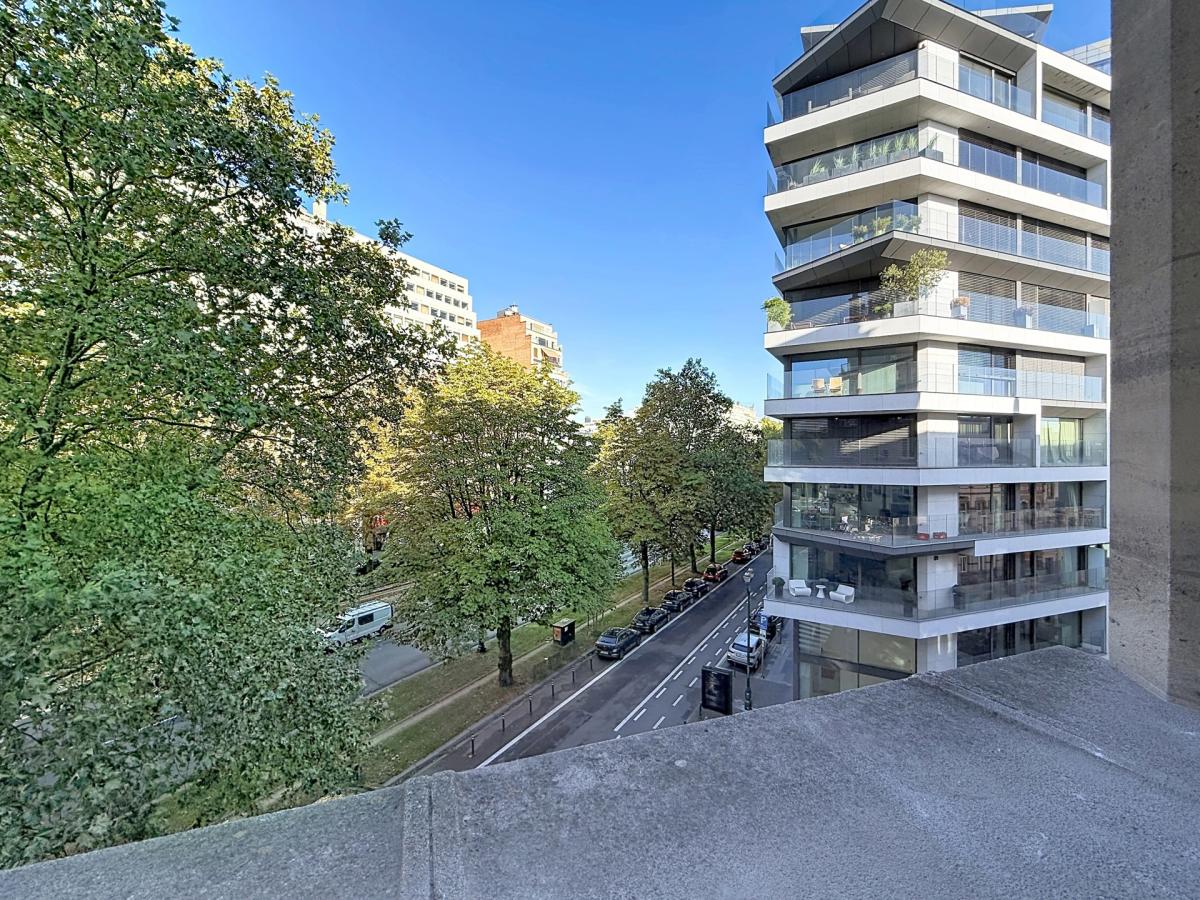 Louise /Abbaye : Somptueux appartement caractère remis à neuf