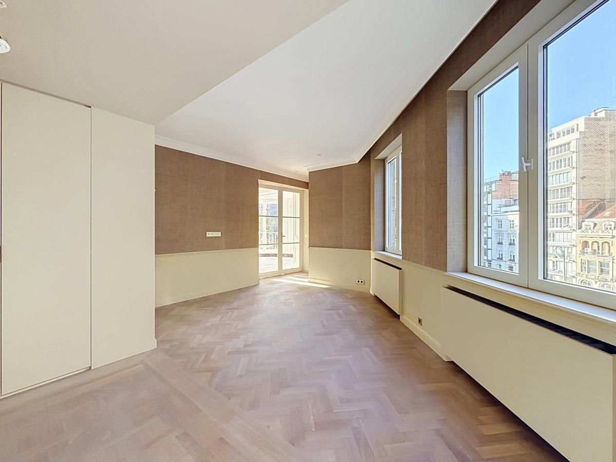 Louise /Abbaye : Somptueux appartement caractère remis à neuf