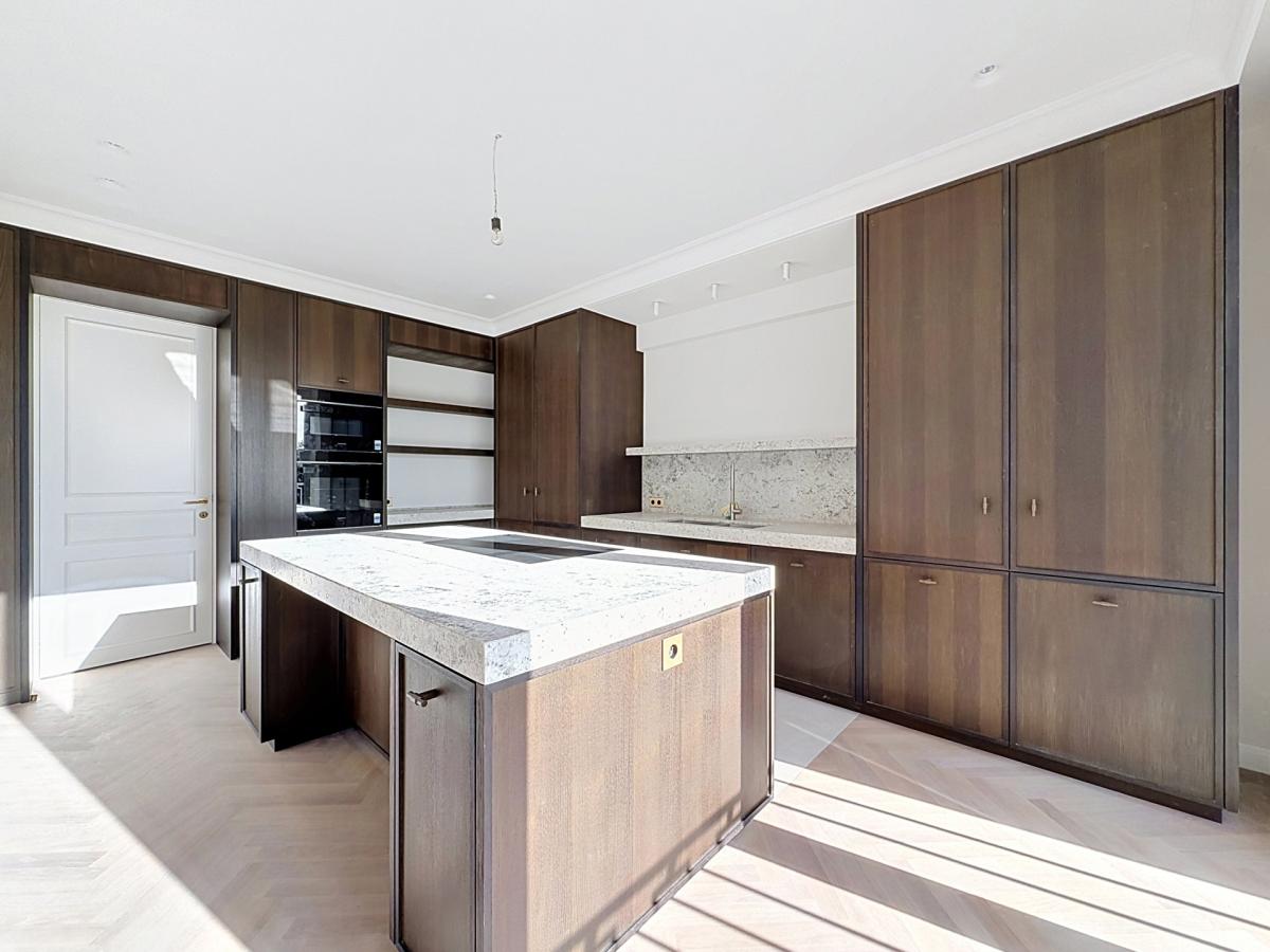 Louise /Abbaye : Somptueux appartement caractère remis à neuf