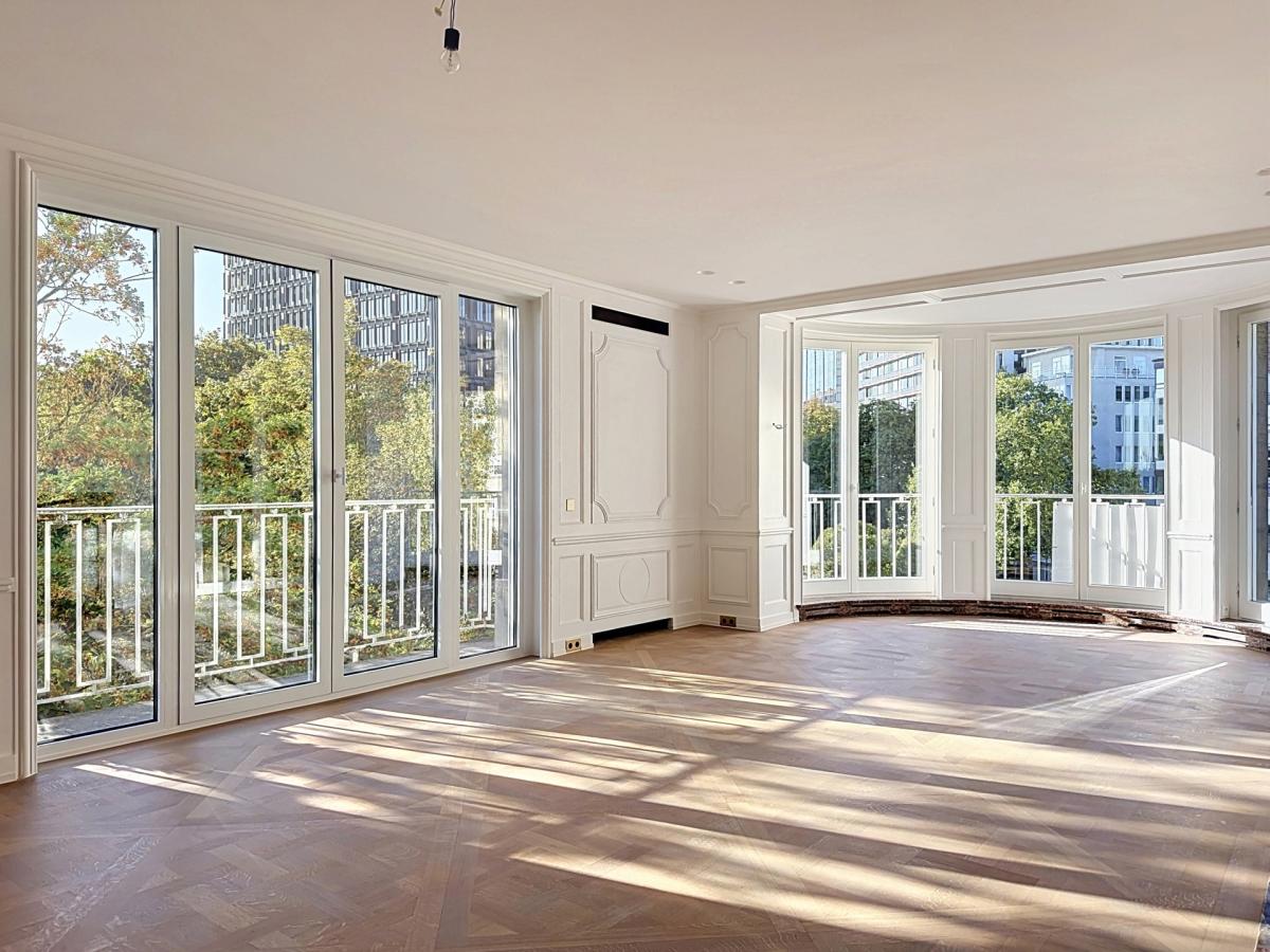 Louise /Abbaye : Somptueux appartement caractère remis à neuf