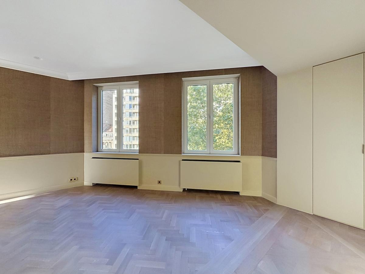 Louise /Abbaye : Somptueux appartement caractère remis à neuf