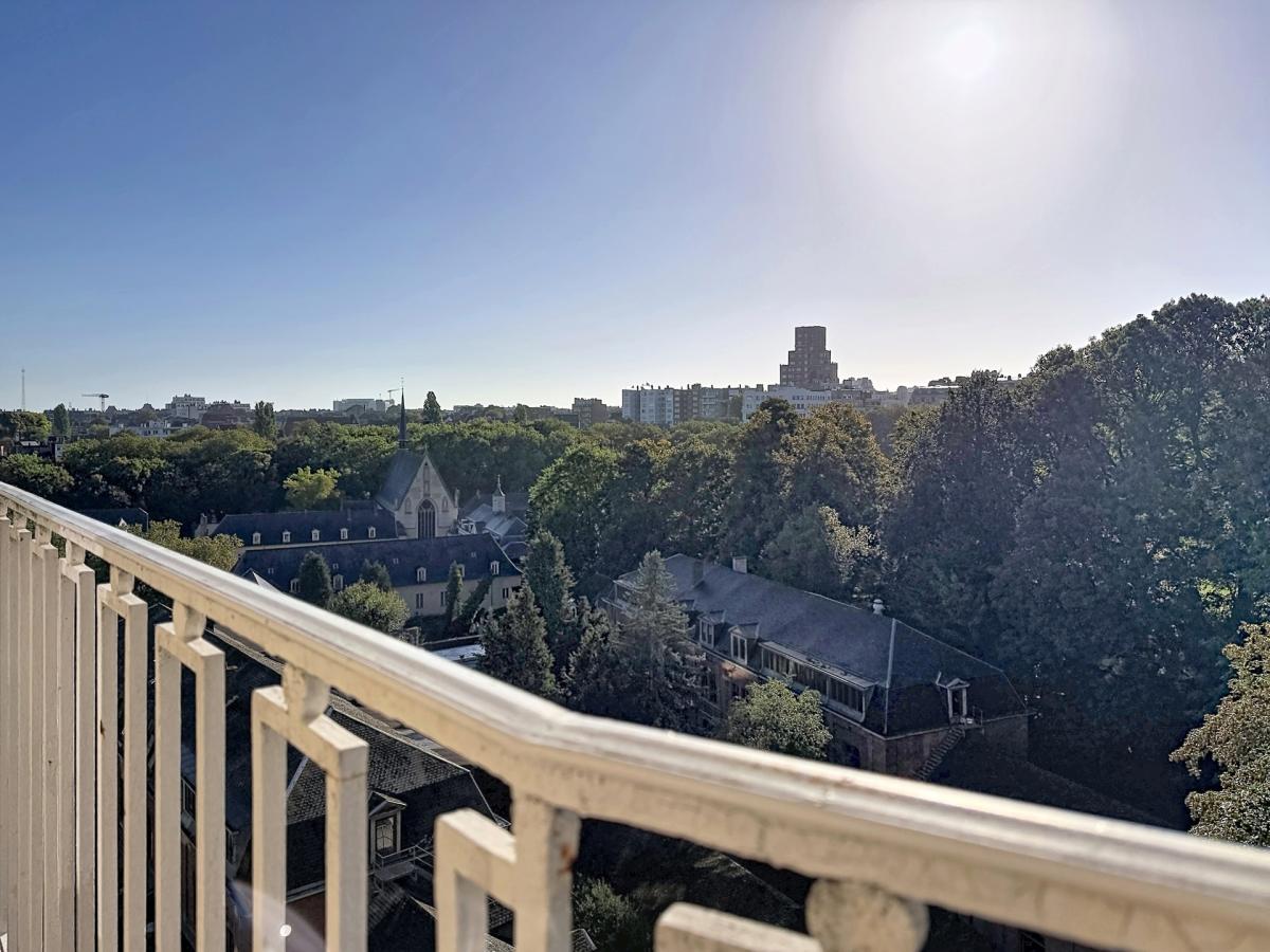 Louise /Abbaye : Somptueux appartement caractère remis à neuf