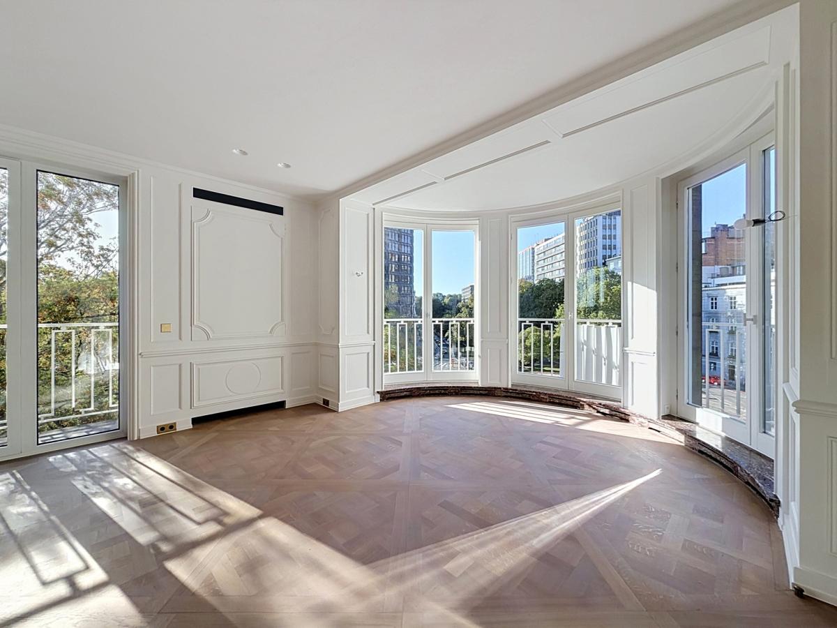 Louise /Abbaye : Somptueux appartement caractère remis à neuf