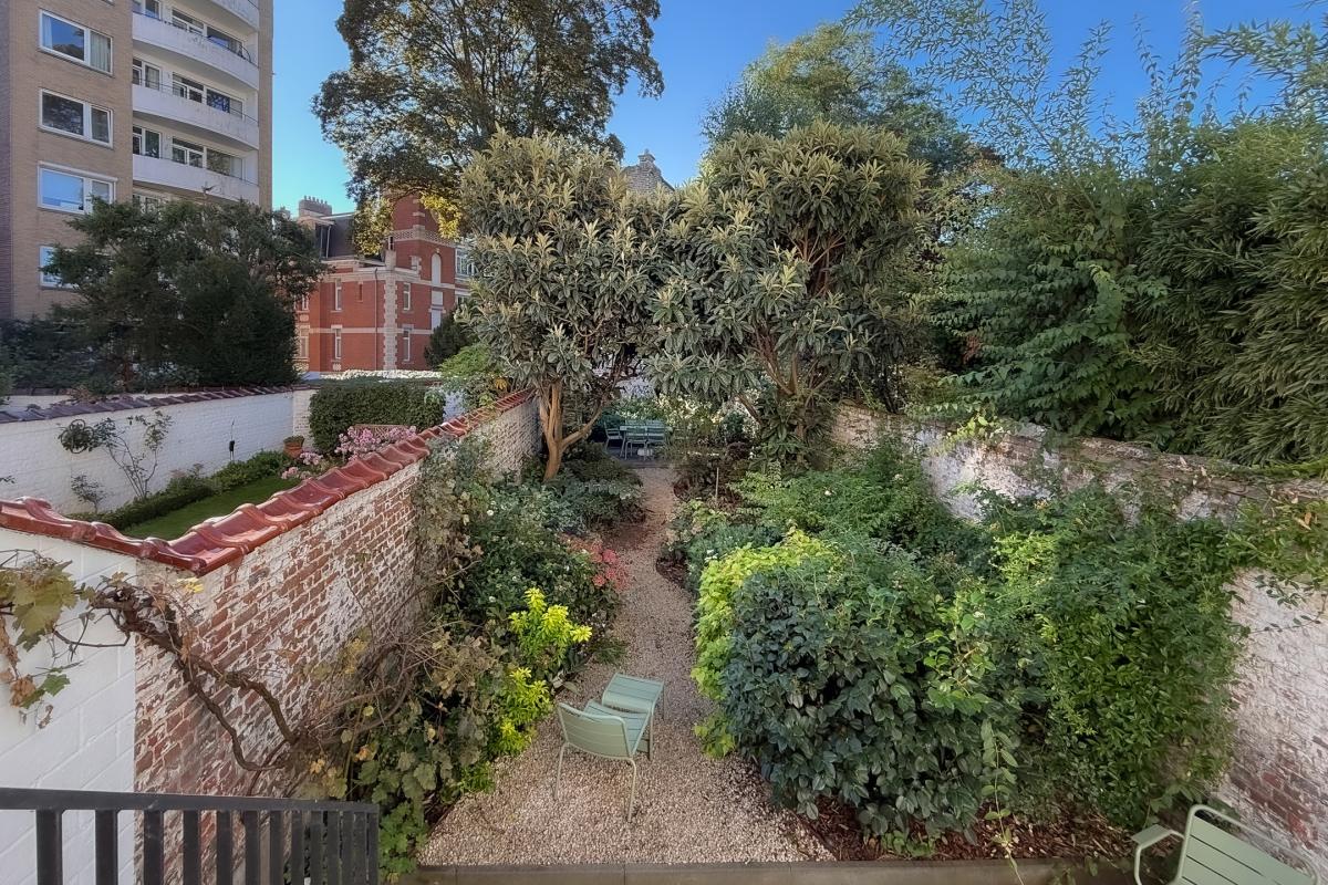 Magnifique maison de caractère ± 330 m² + jardin & terrasses