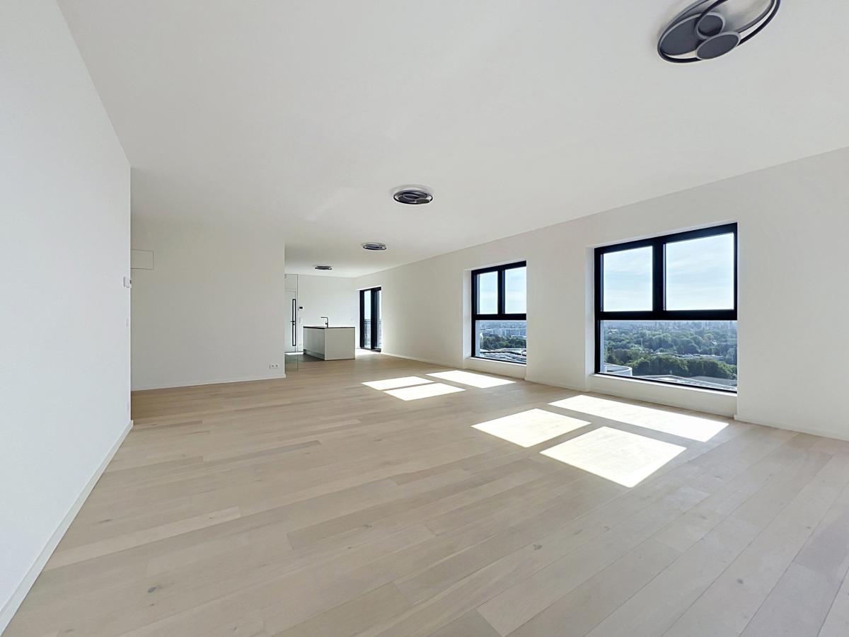 Triomphe : Magnifique penthouse 3ch + terrasses + pkg