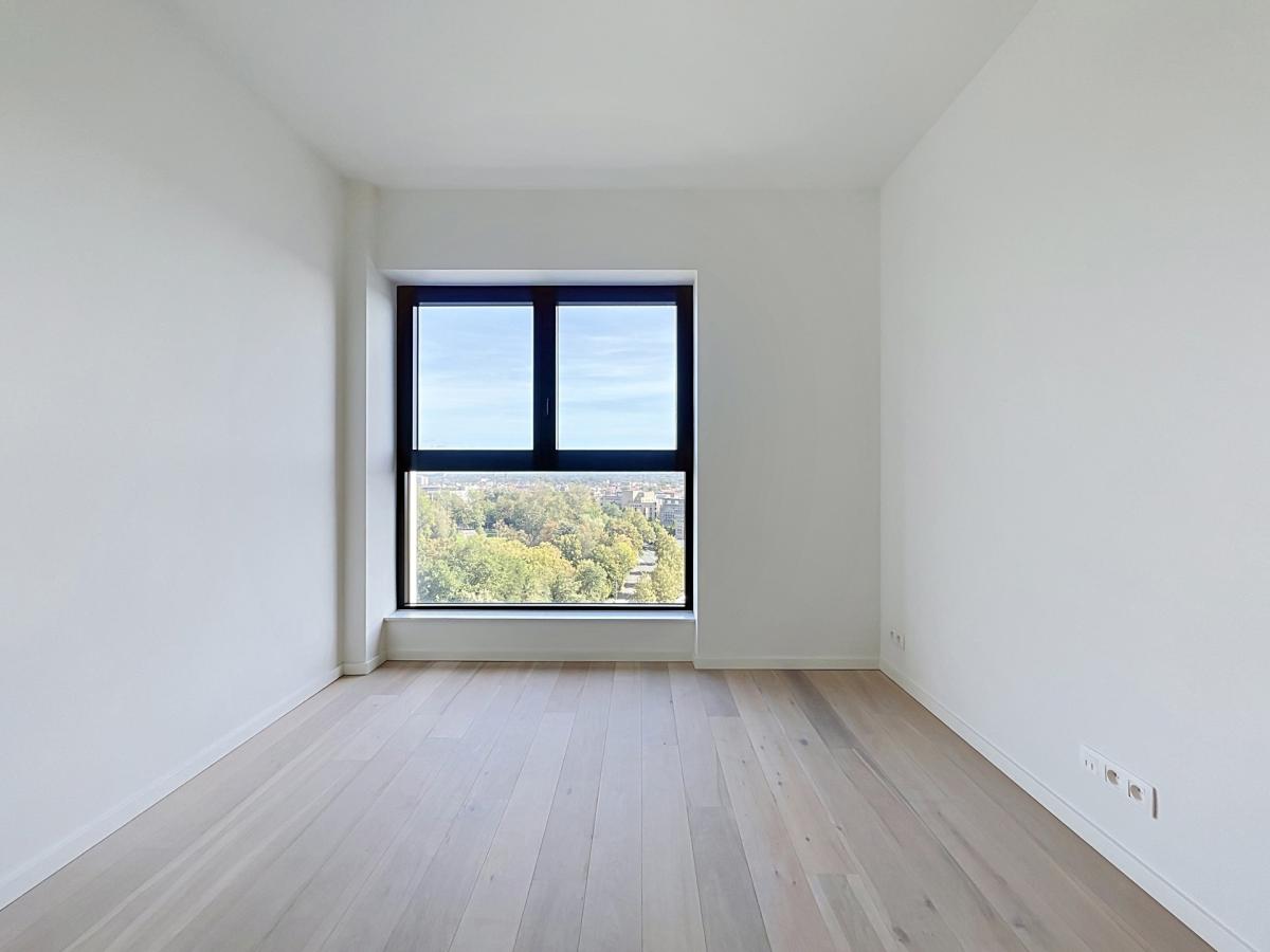 Triomphe : Magnifique penthouse 3ch + terrasses + pkg
