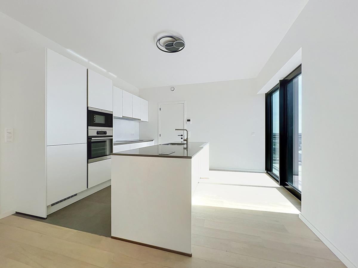 Triomphe : Magnifique penthouse 3ch + terrasses + pkg