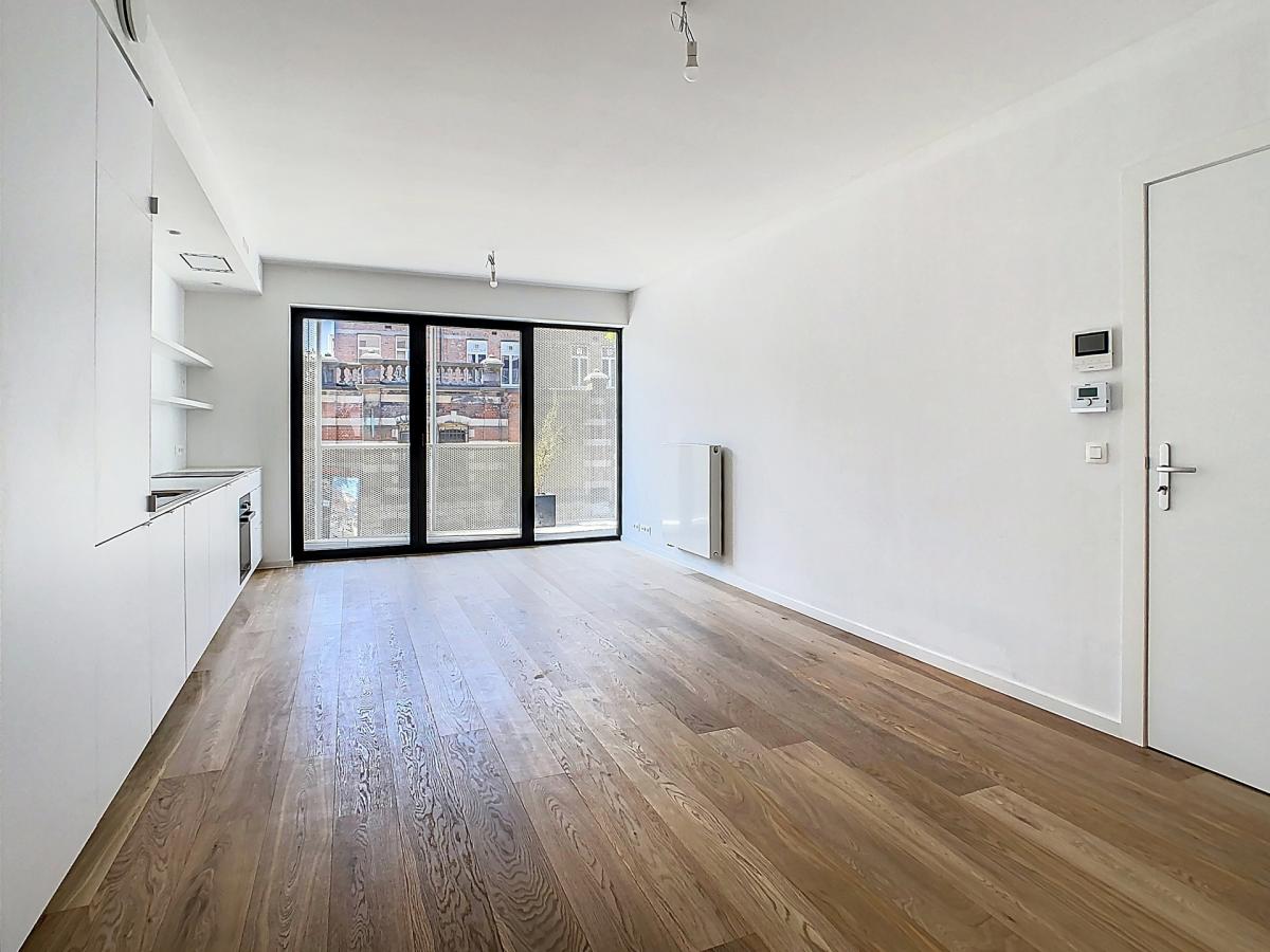 Couronne : Bel appartement récent 1 chambre + terrasse
