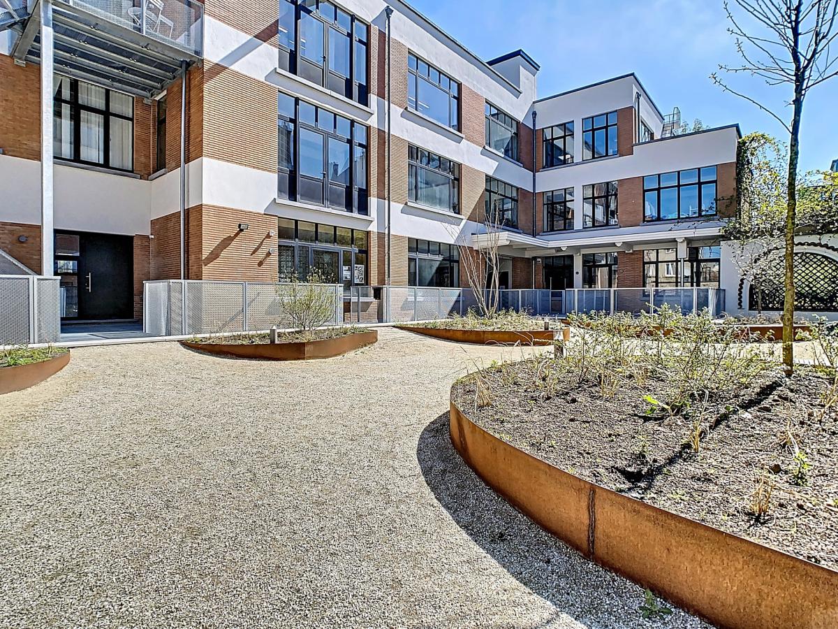 Couronne : Bel appartement récent 1 chambre + terrasse