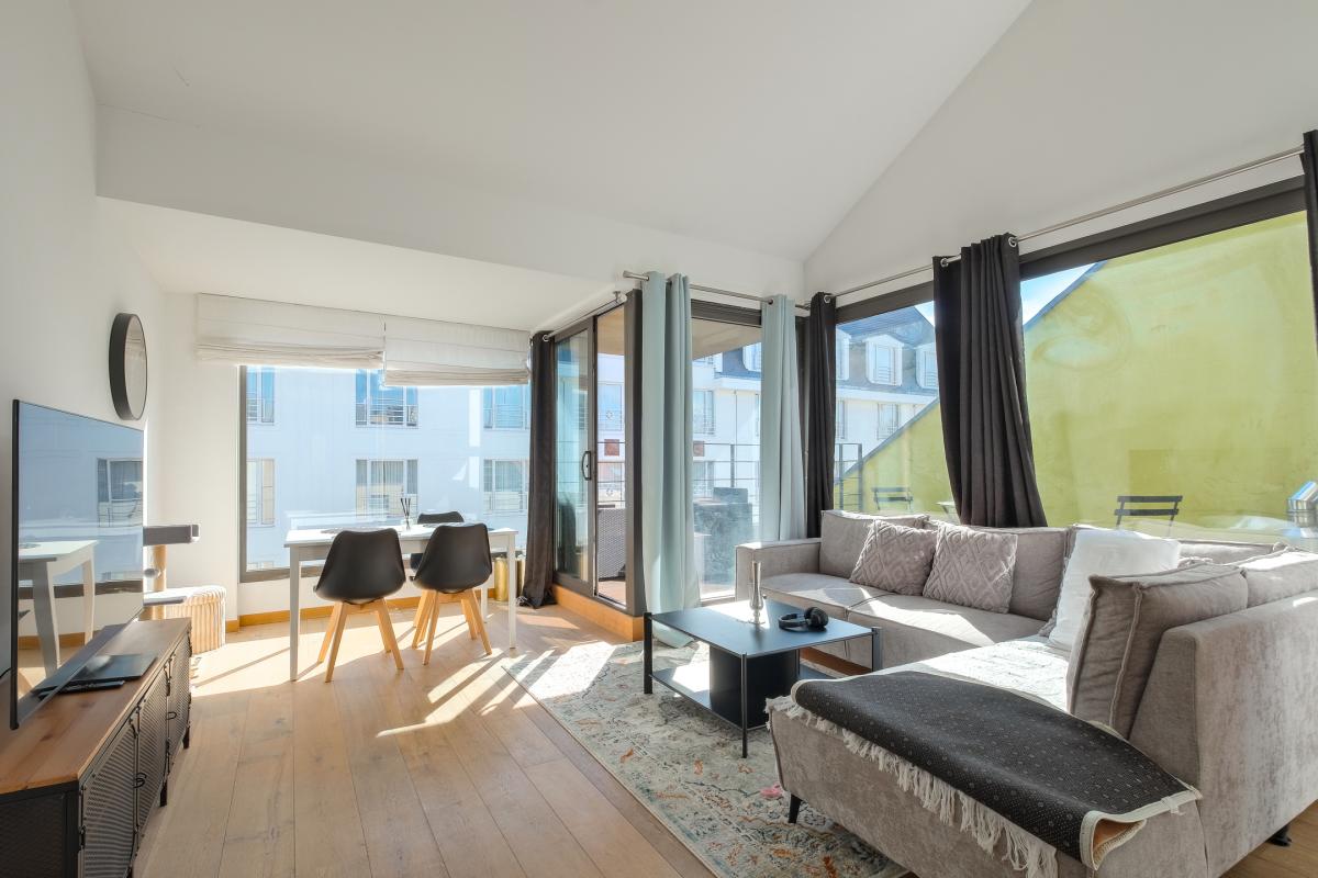 Parlement européen: Penthouse récent avec terrasse de 8 m²
