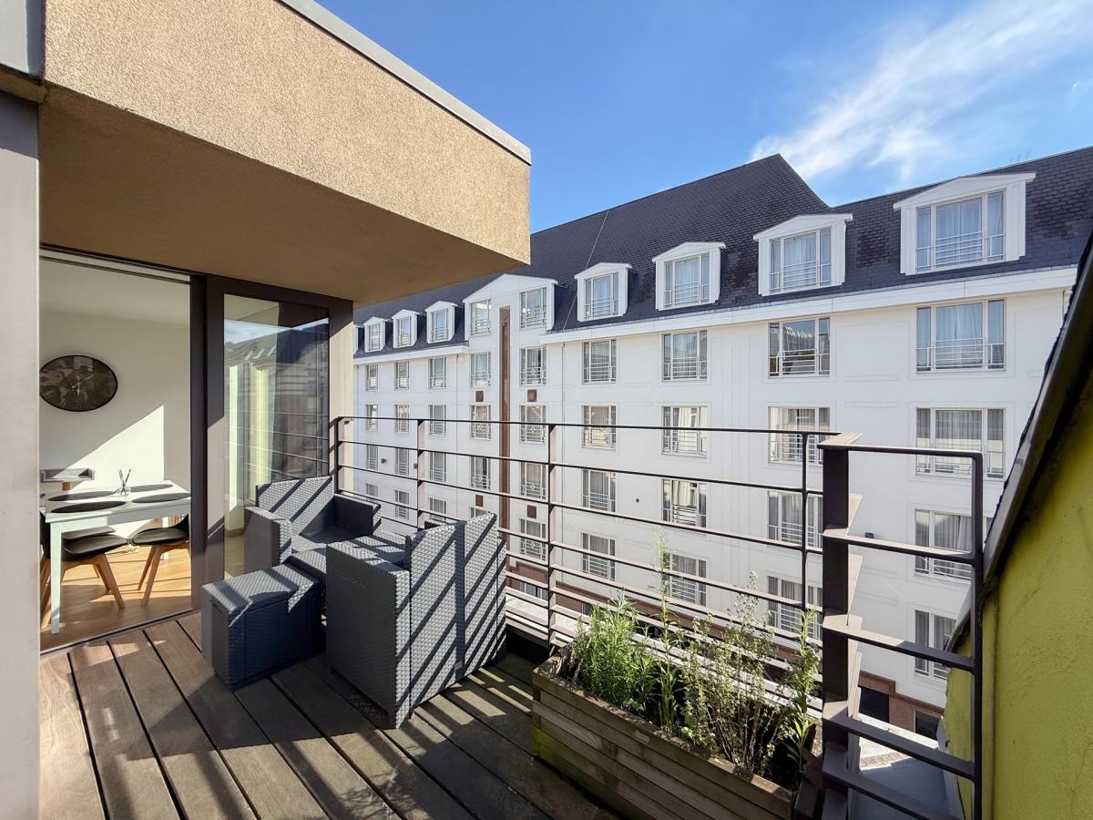 Parlement européen: Penthouse récent avec terrasse de 8 m²