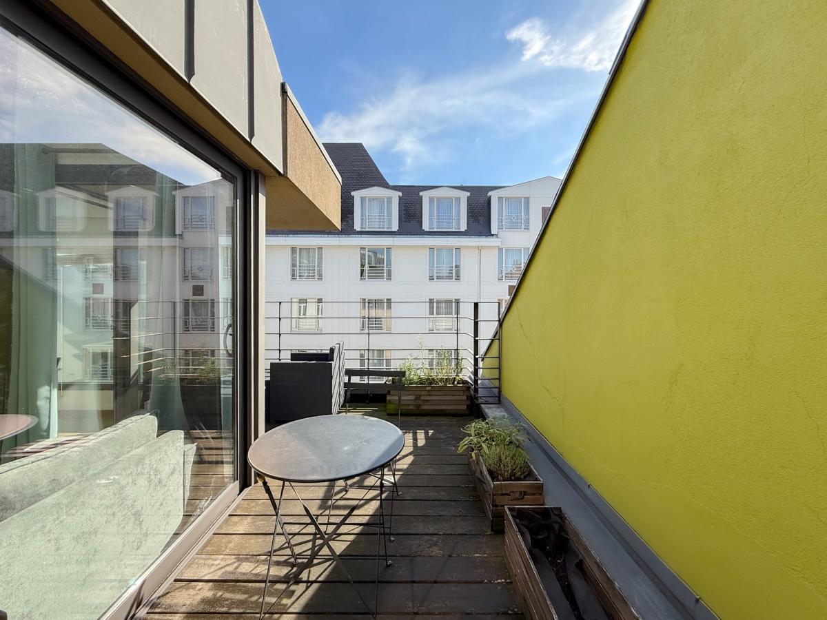 Parlement européen: Penthouse récent avec terrasse de 8 m²