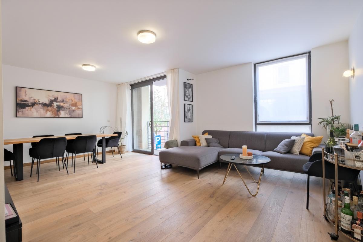Parlement Européen: Bel appartement récent avec terrasse de 15 m²
