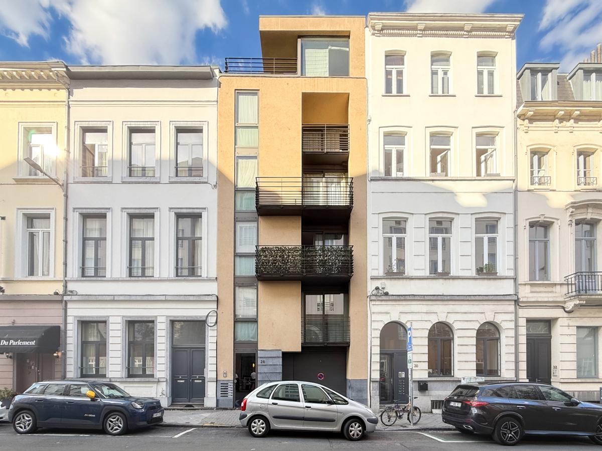 Parlement Européen: Bel appartement récent avec terrasse de 15 m²