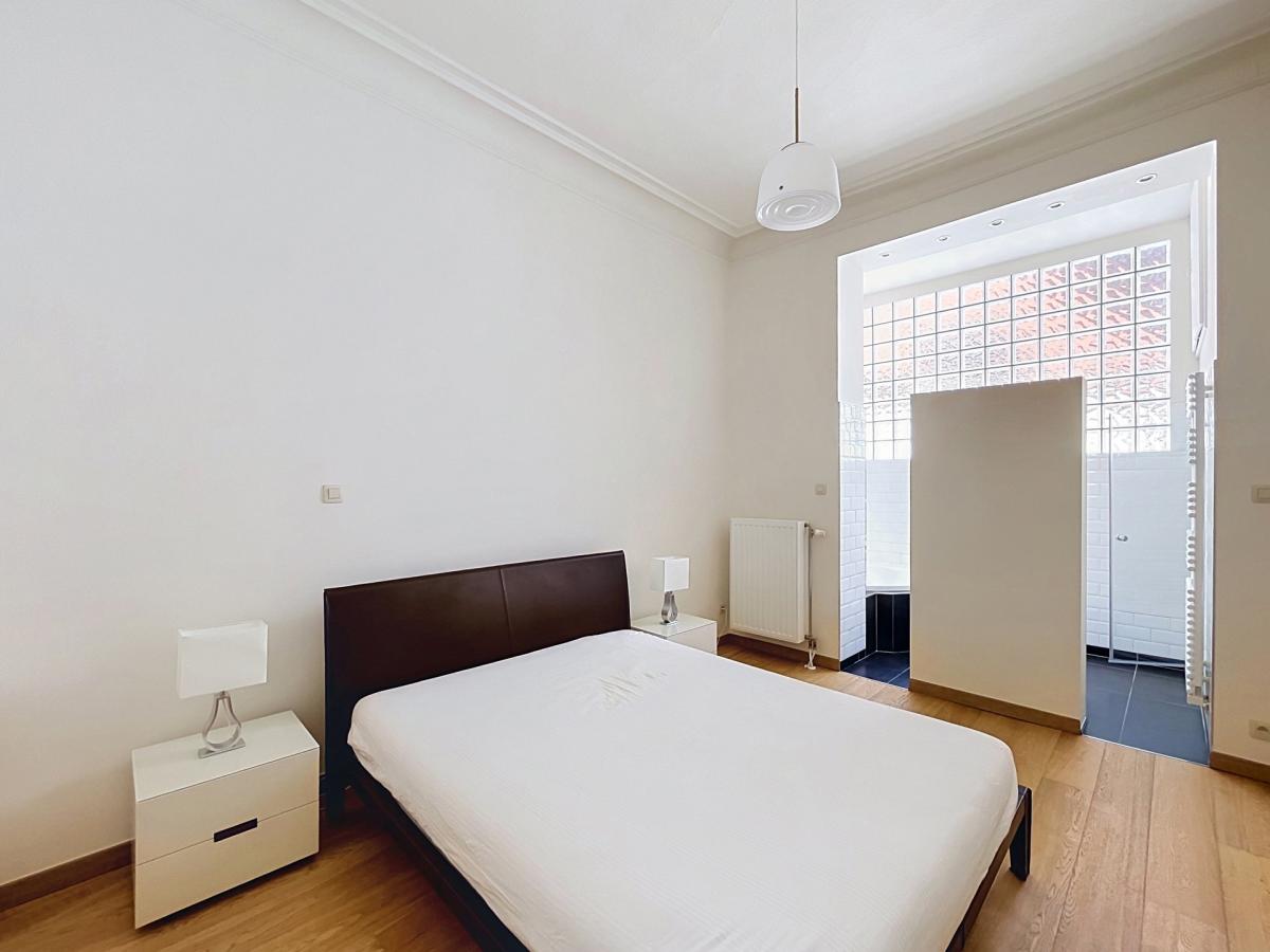 Cinquantenaire : Superbe duplex meublé 118 m², 2 ch
