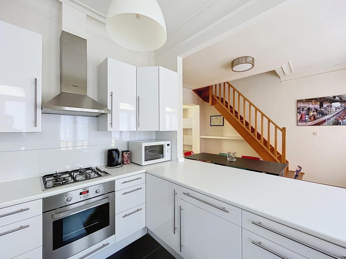 Cinquantenaire : Superbe duplex meublé 118 m², 2 ch