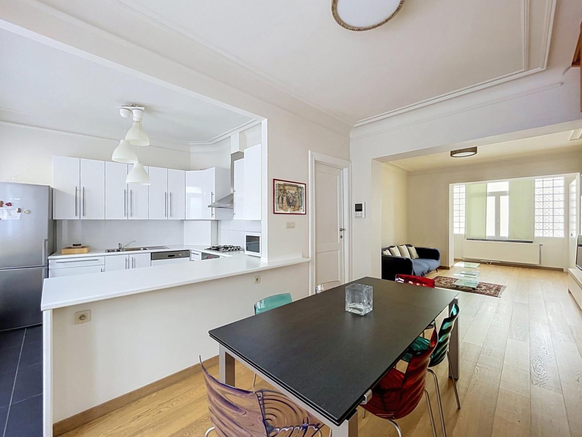 Cinquantenaire : Superbe duplex meublé 118 m², 2 ch
