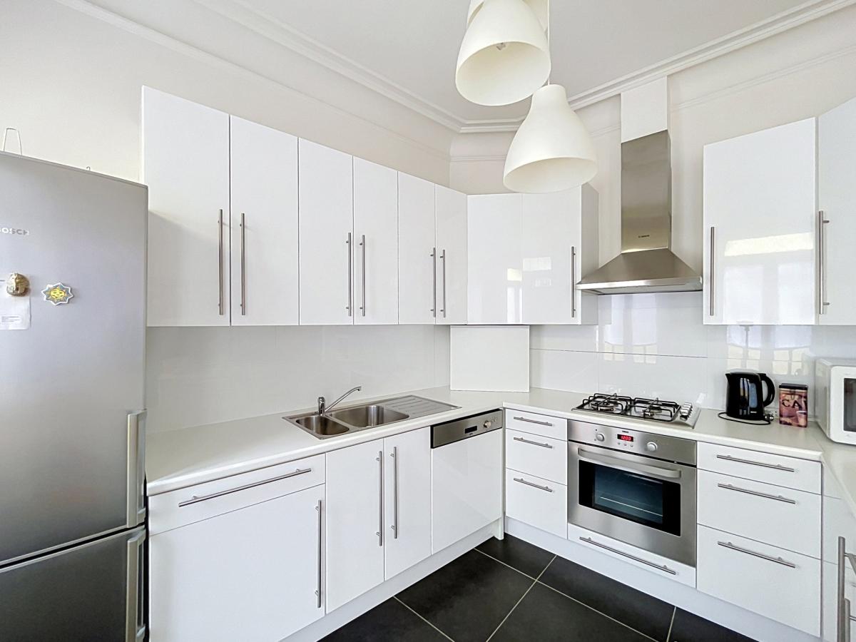 Cinquantenaire : Superbe duplex meublé 118 m², 2 ch