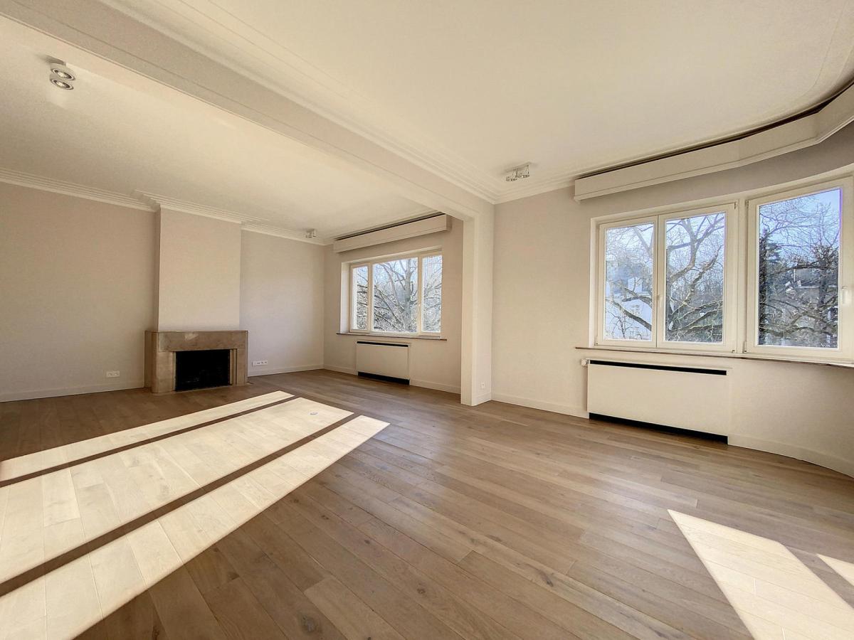 Franklin Roosevelt : Bel appartement 2 chambres + terrasse