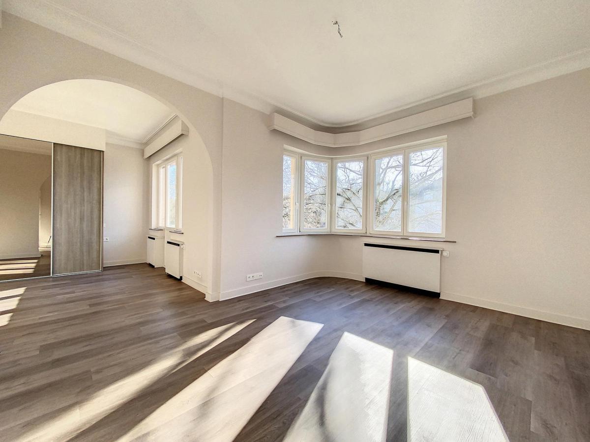Franklin Roosevelt : Bel appartement 2 chambres + terrasse