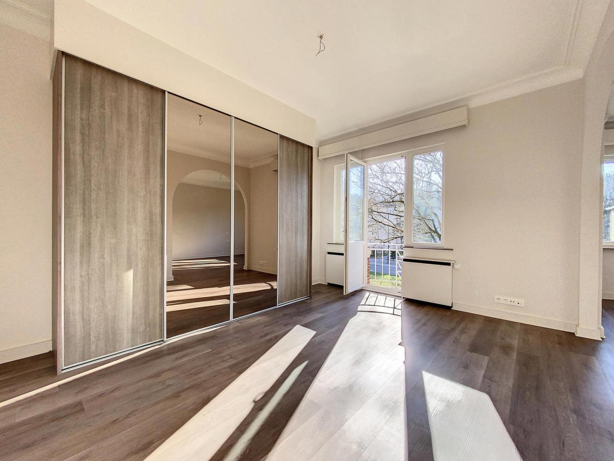 Franklin Roosevelt : Bel appartement 2 chambres + terrasse