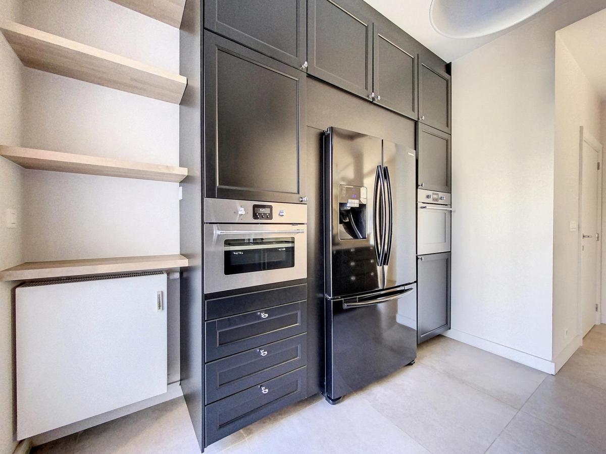 Franklin Roosevelt : Bel appartement 2 chambres + terrasse