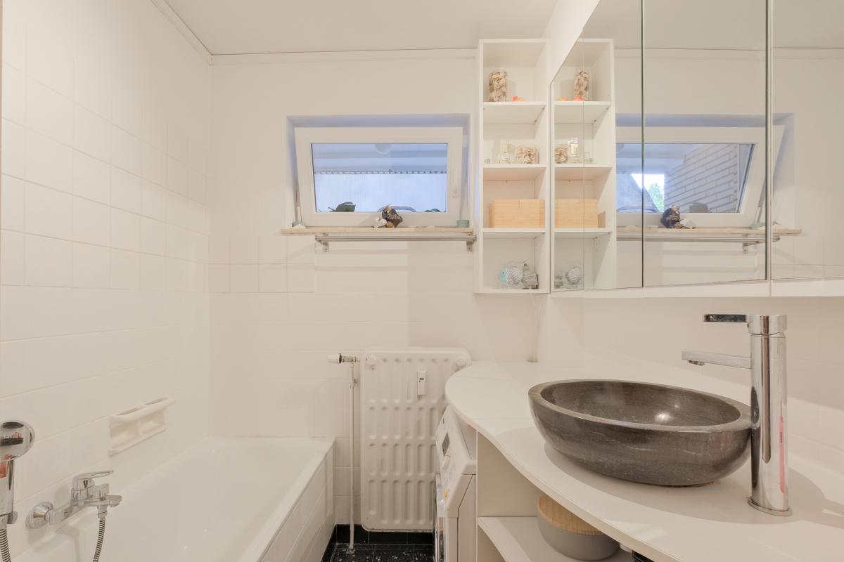 Molière : Appartement 2 chambres en très bon état + balcon 