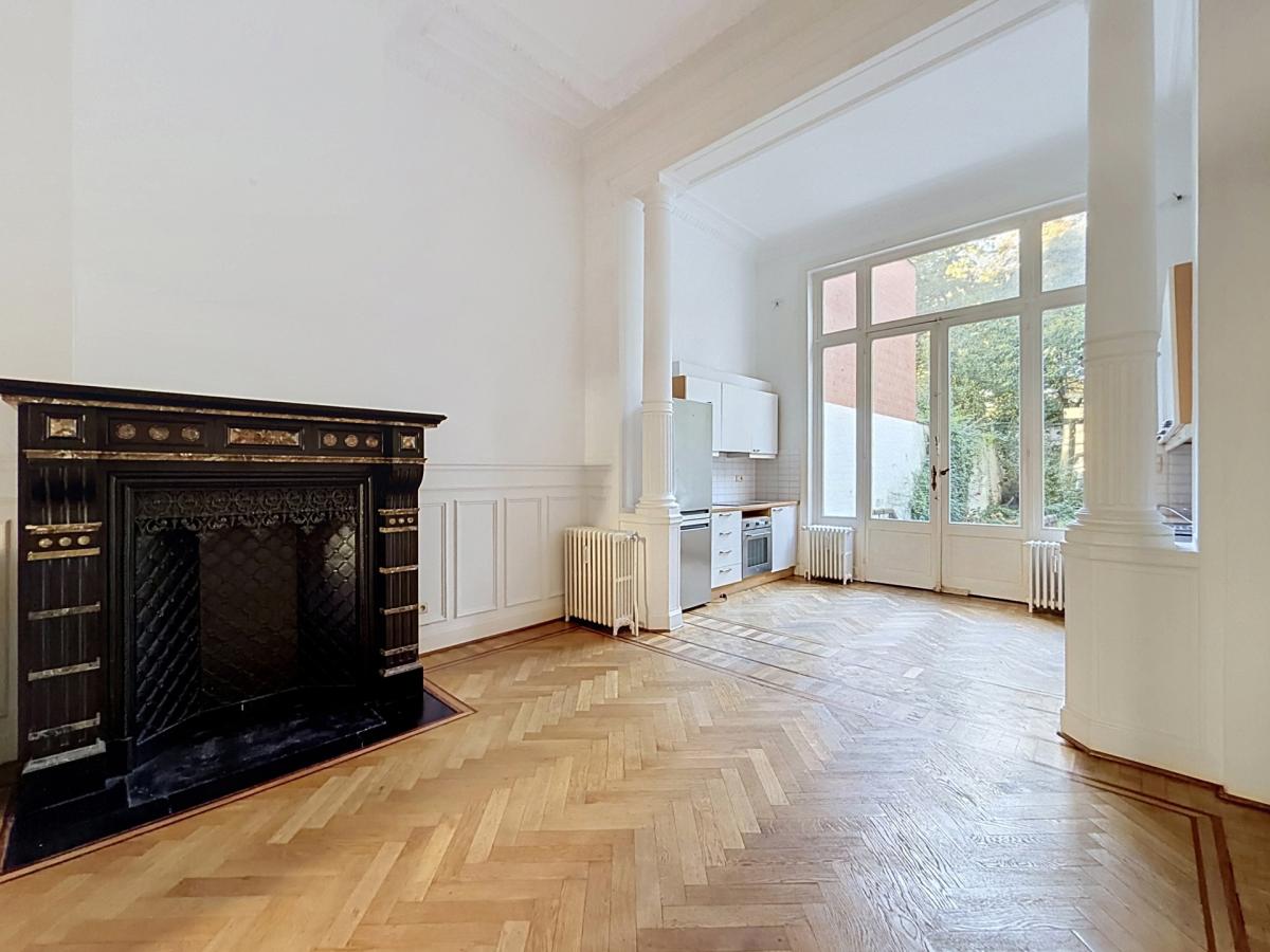 Quartier Brugmann : Duplex 2 chambres avec grand jardin 