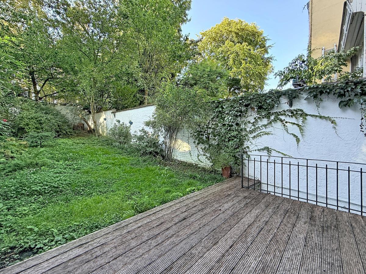 Quartier Brugmann : Duplex 2 chambres avec grand jardin 