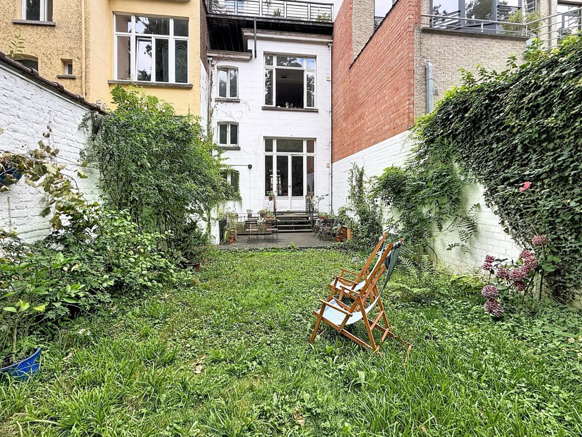 Quartier Brugmann : Duplex 2 chambres avec grand jardin 