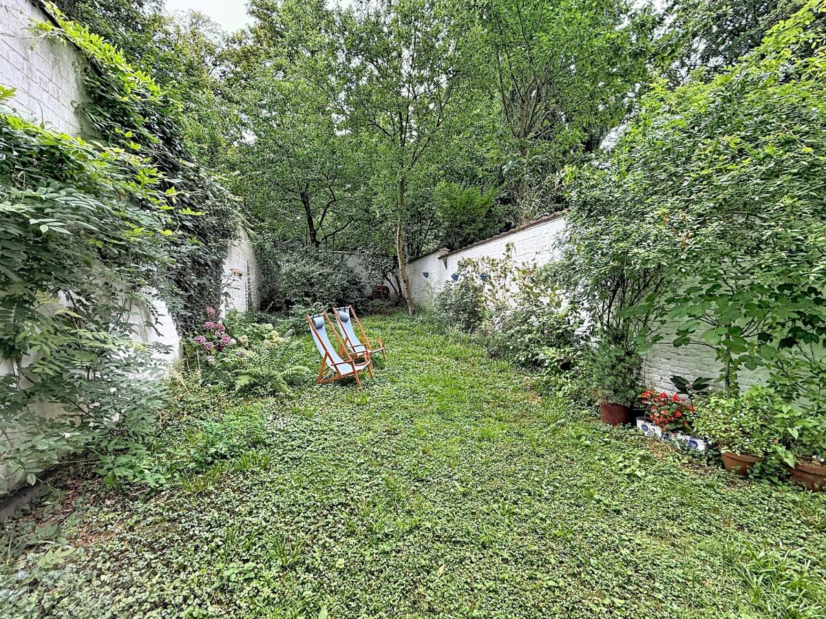 Quartier Brugmann : Duplex 2 chambres avec grand jardin 