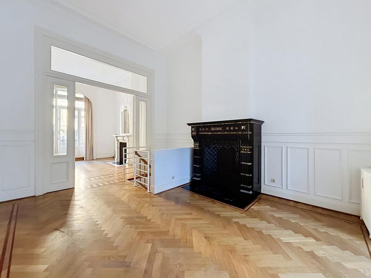 Quartier Brugmann : Duplex 2 chambres avec grand jardin 